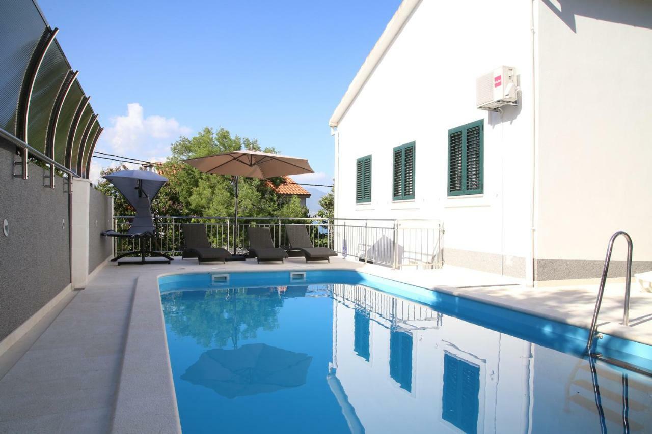トロギール Luxury House With Poolヴィラ エクステリア 写真