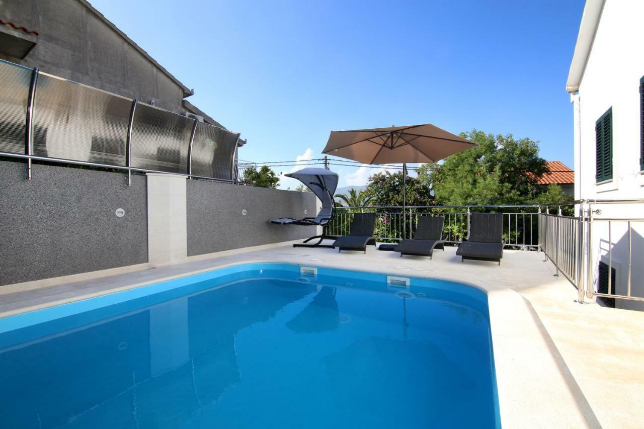 トロギール Luxury House With Poolヴィラ エクステリア 写真